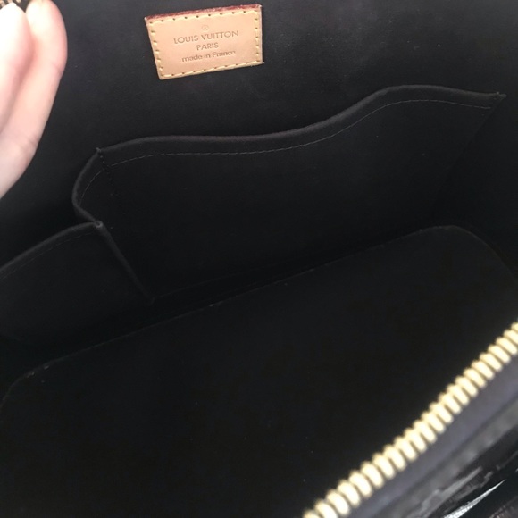 Louis Vuitton PM Alma Vernis - Picture 7 of 8